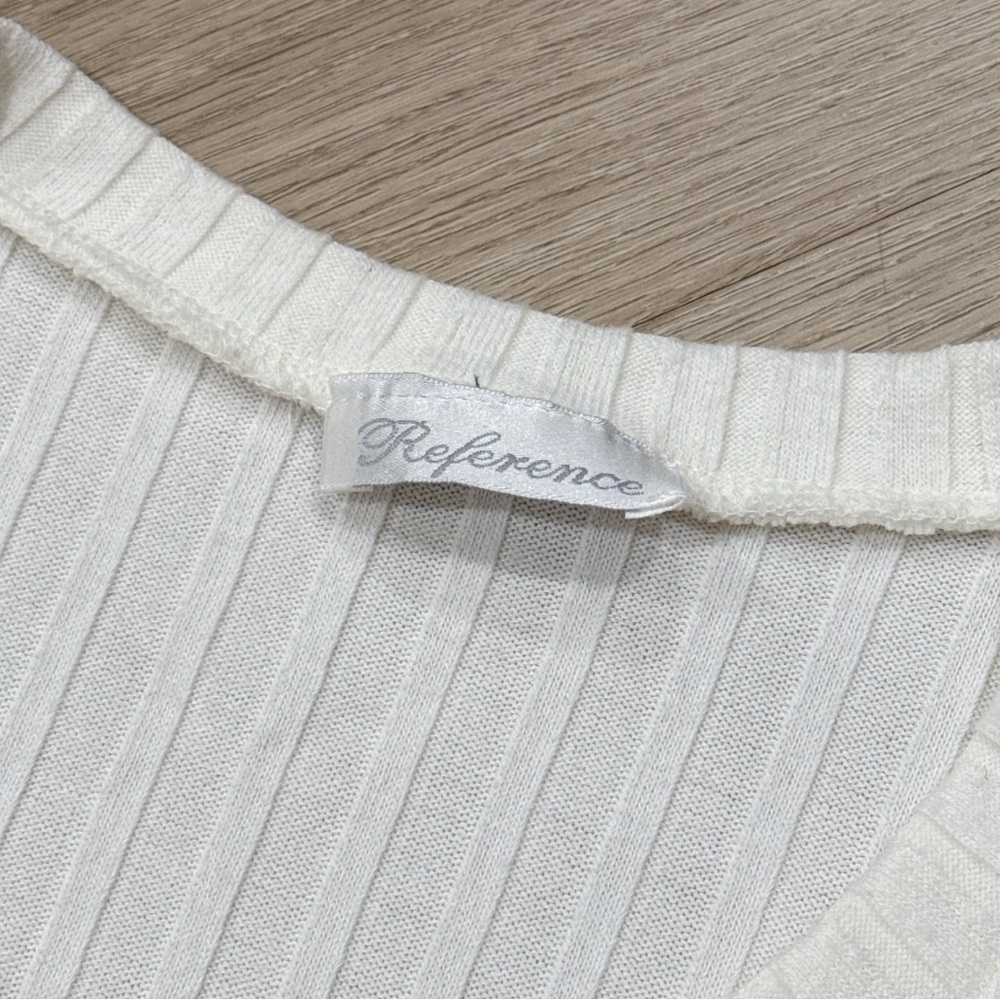 Reference White Ribbed V-Neck Women's Top - Picture 2 of 3